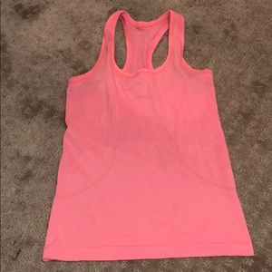 Lululemon tank